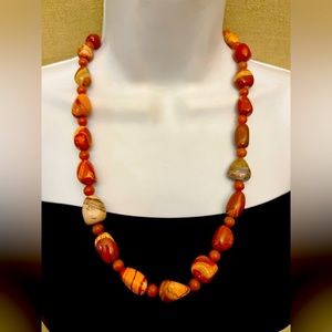 Gorgeous Vintage Hand Made Agate Necklace